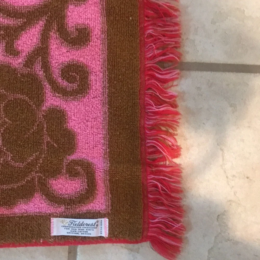 Vintage Fieldcrest Made USA Red Pink Floral Brown Fringe Bath Towel